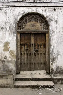 Beautifully carved wooden doors in Stone Town, showcasing Zanzibar’s artistic craftsmanship